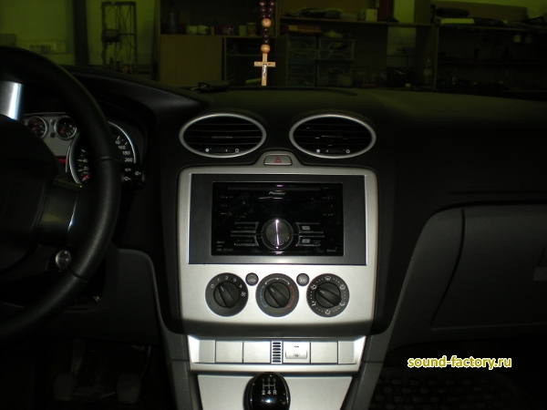 Уставновка: Автомагнитола в Ford Focus II Установка: Автомагнитола в Ford Focus II